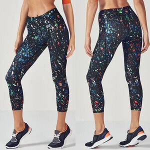 Fabletics • Gia Printed PowerLite Capri